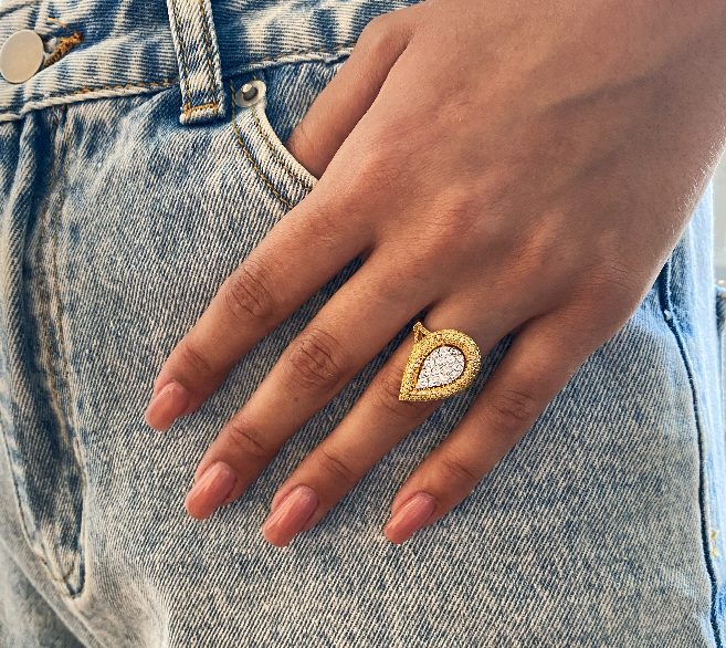 Round Diamond Engagement Ring